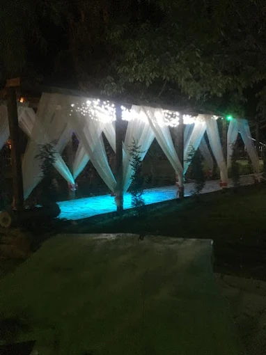Salkım Söğüt Kırdüğünü & Kahvaltı Bahçesi