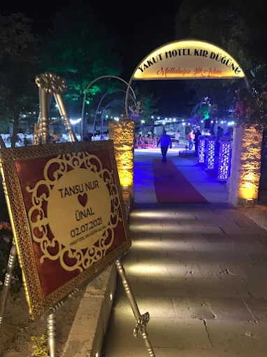 Yakut Otel Kır Düğün Bahçesi