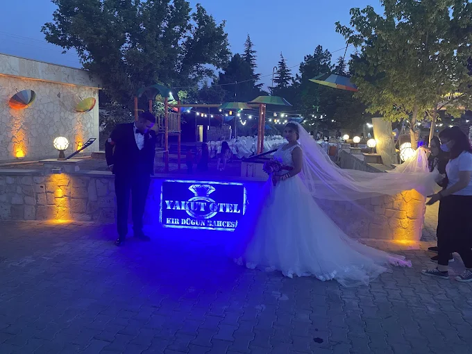 Yakut Otel Kır Düğün Bahçesi
